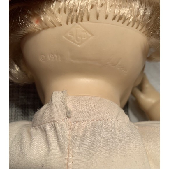 Vintage 1977 Suzanne Gibson Doll 22"  Outfit Socks Shoes  Taiwan READ CONDITION - Picture 11 of 12